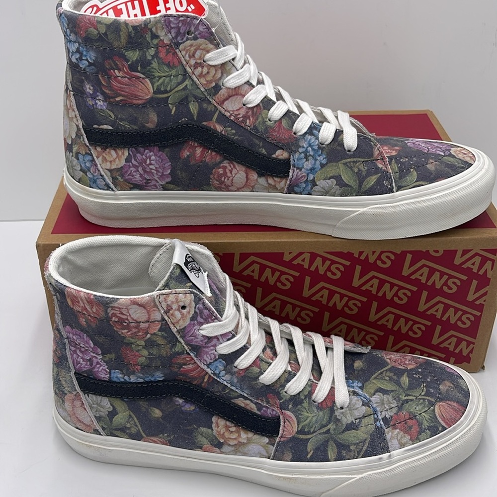 Vans Men’s Moody Floral Sk8-Hi Tapered Sneakers Grey/White
VN0A7Q621XM - Picture 2 of 16